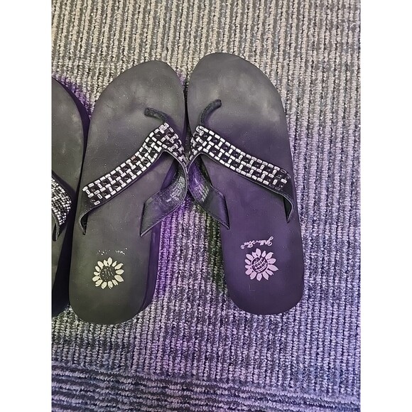 Yellow Box Women's Flip Flops Thong Sandals Black Rhinestone Embellished 2 pair - Picture 3 of 6